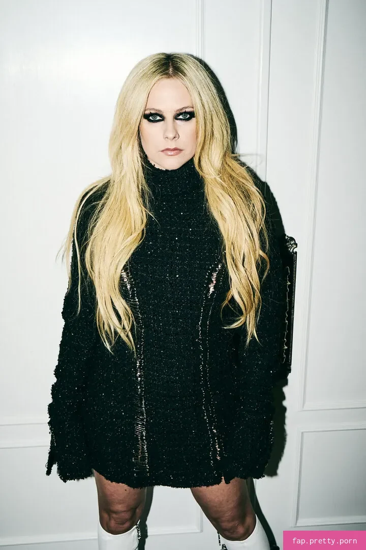 Avril Lavigne - Photo #88