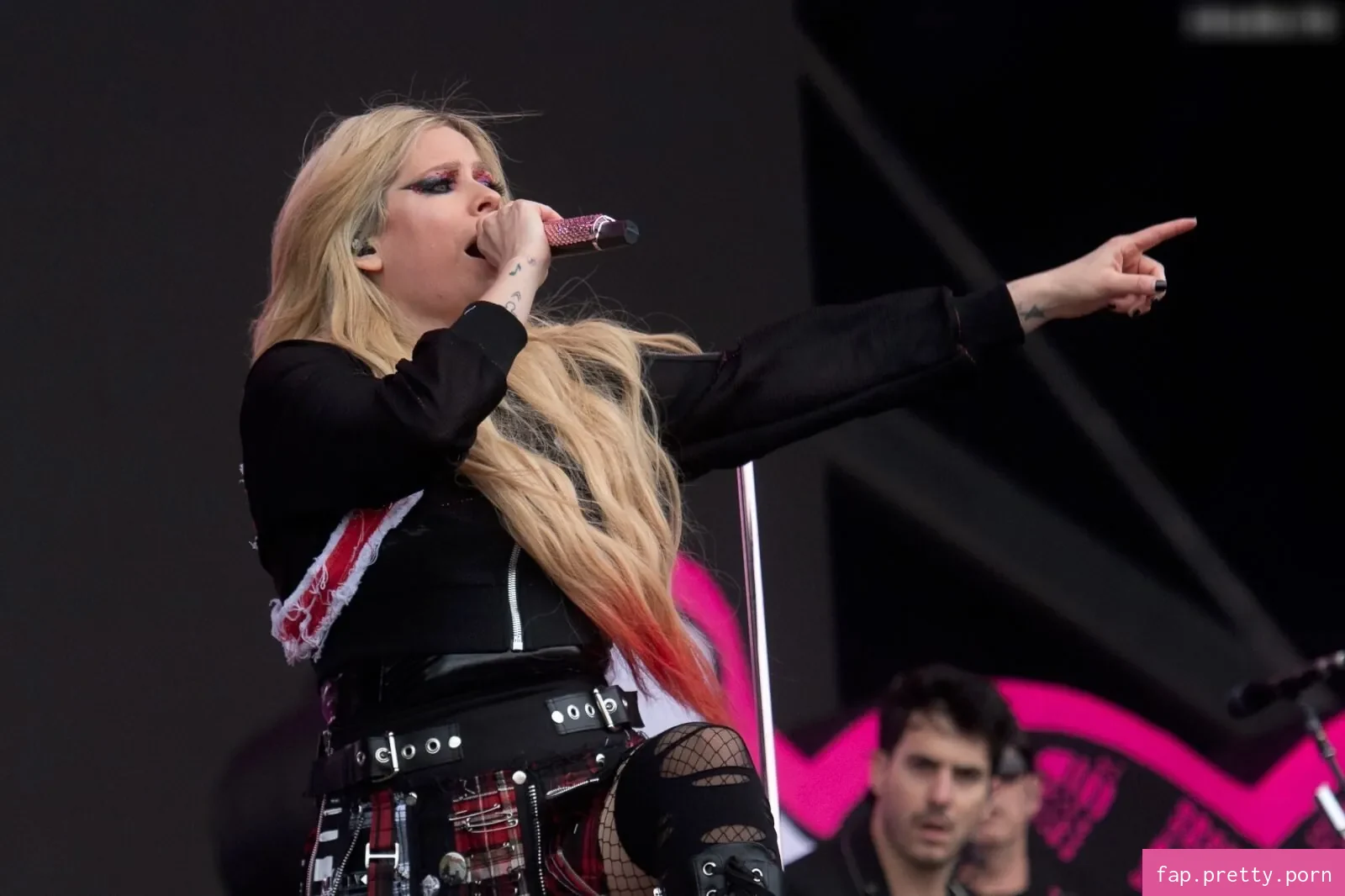 Avril Lavigne - Photo #90