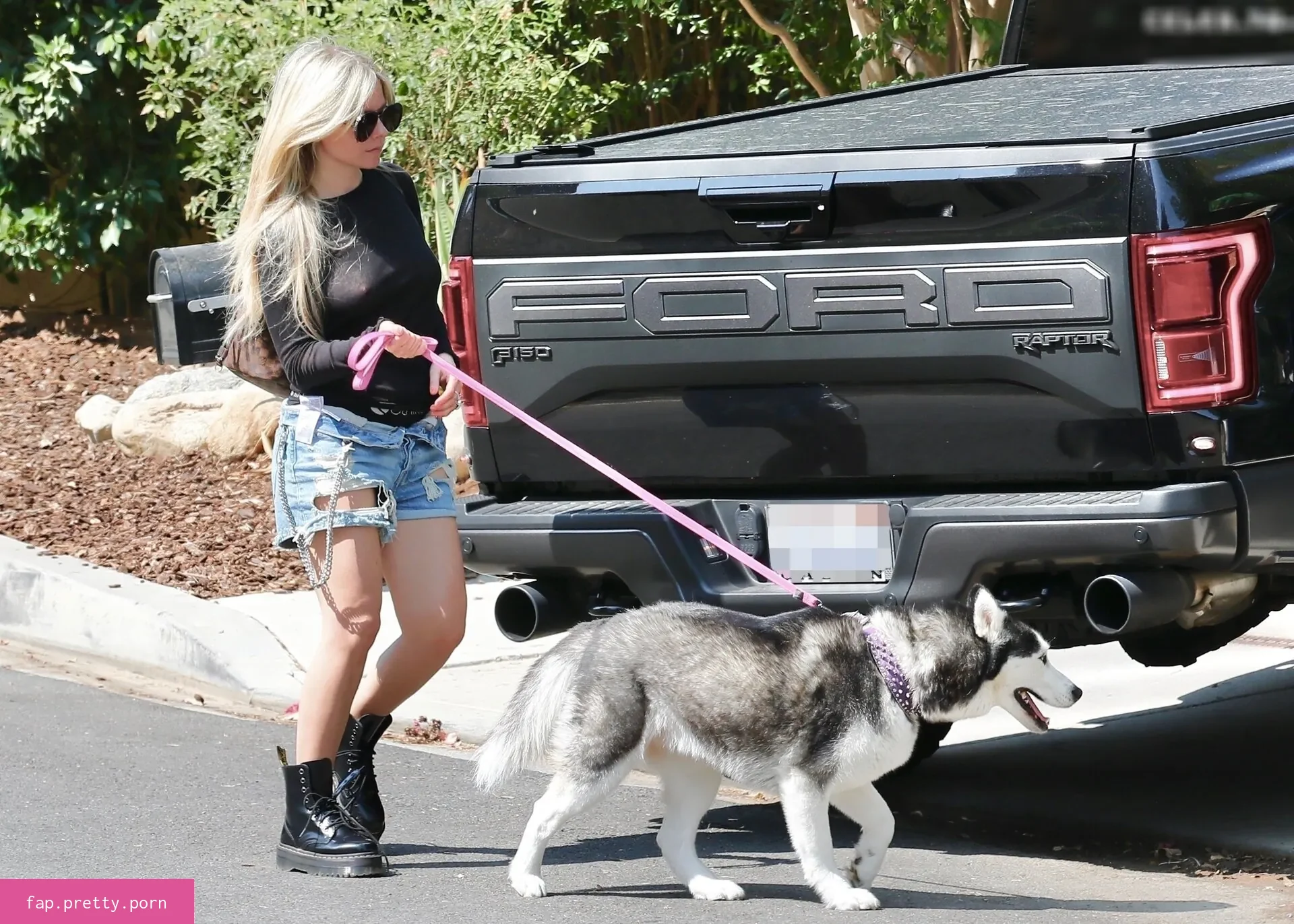 Avril Lavigne - Photo #69