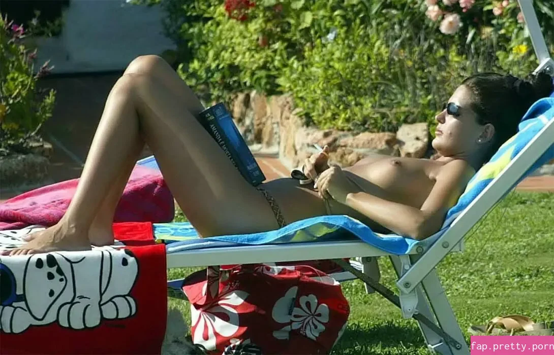 Alessia Merz - Photo #14