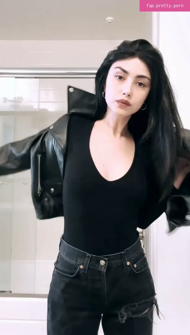 Alexa Mansour - Photo #21