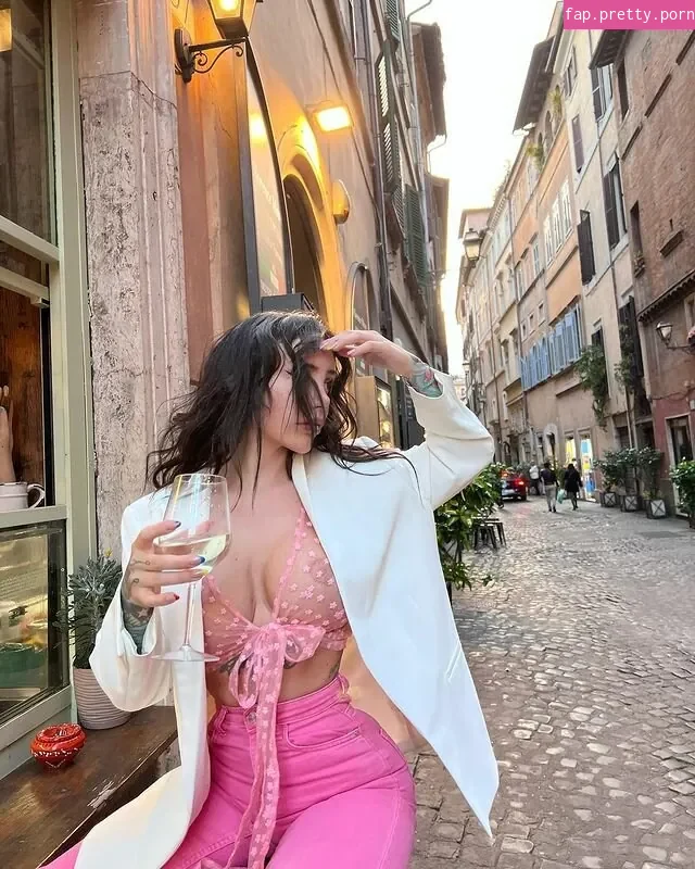Alexis Mucci - Photo #00