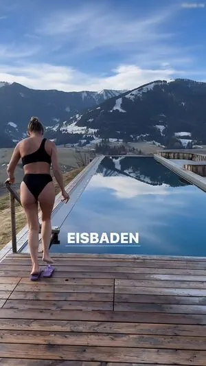 Alina Merkau
