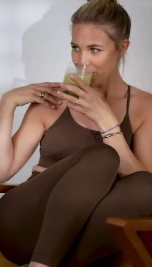 Alina Merkau