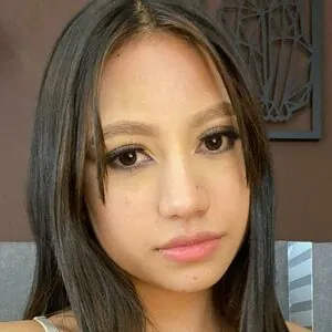 Alison_miller9