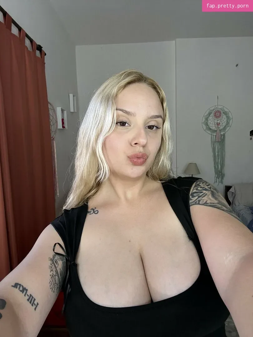 amycutiee - Photo #01