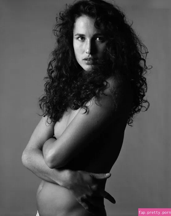 Andie MacDowell - Photo #37