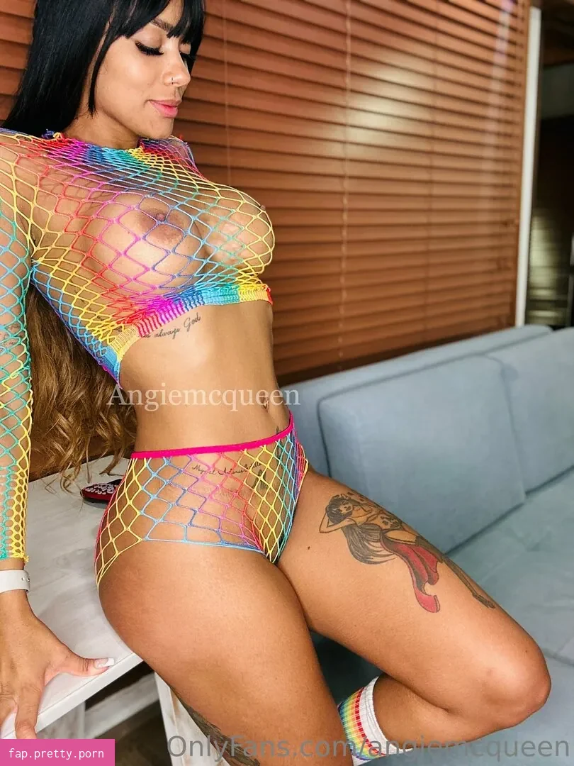 Angie McQueen - Photo #31