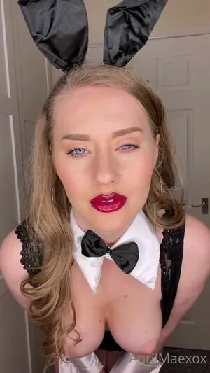 April Mae Xox