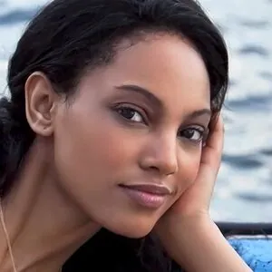 Ariel Meredith