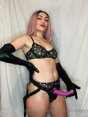 artistic.mistress0