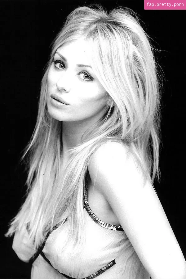 Ashley Mulheron - Photo #04