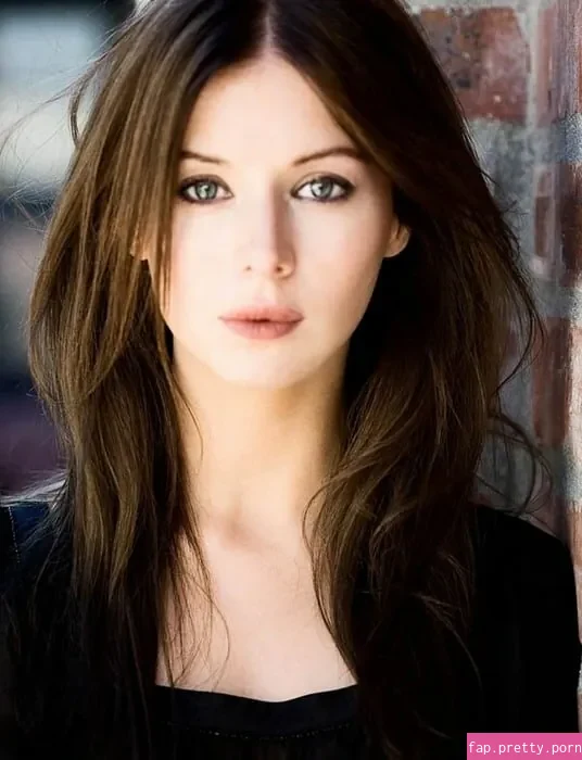 Ashley Mulheron - Photo #09