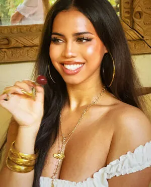 Asia Monet Ray