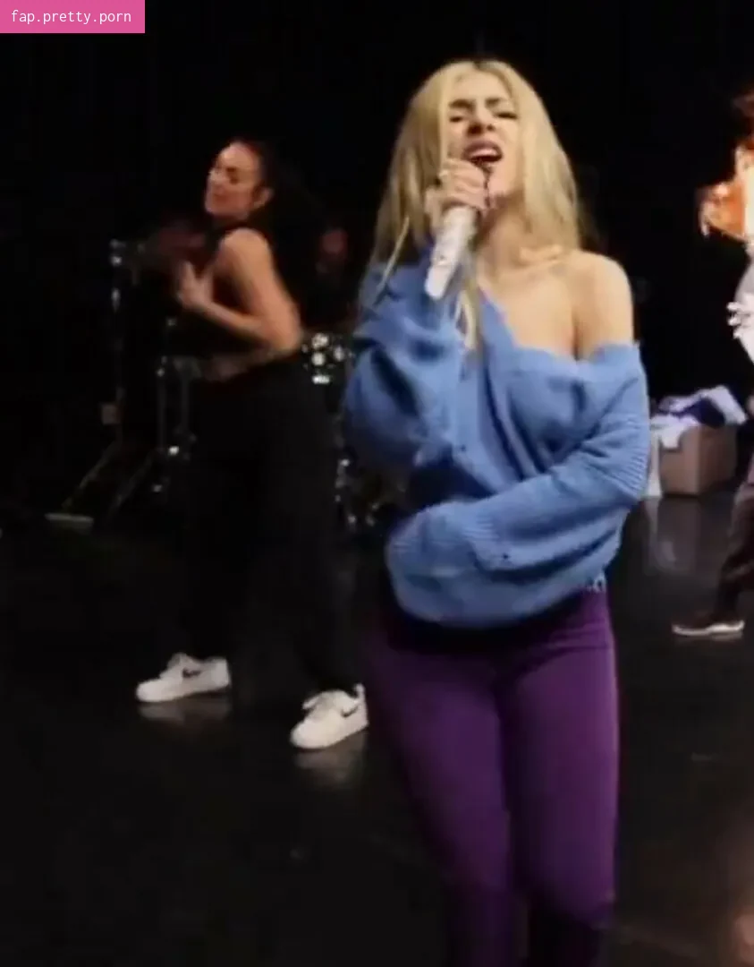 Ava Max - Photo #25