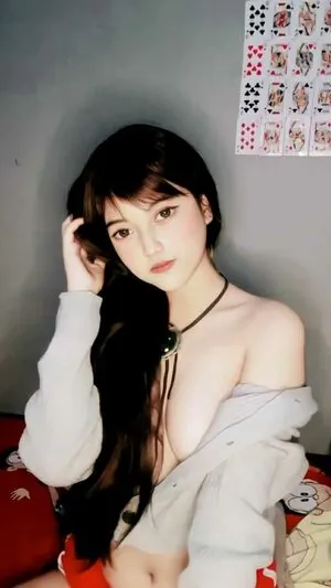 Acay Nabila