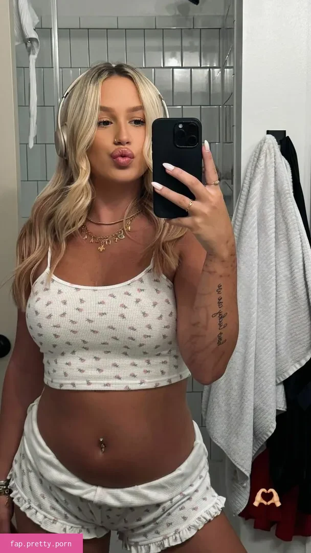 Adora Nicole - Photo #33