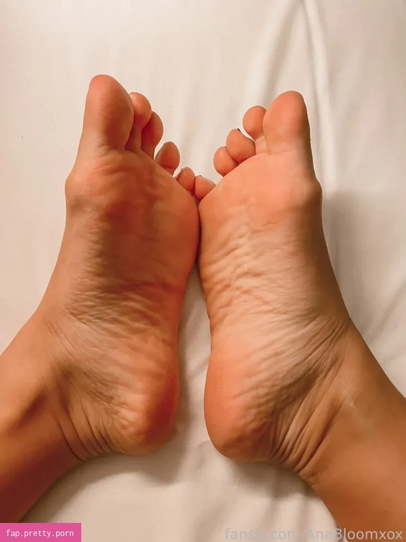 AnaBloomxox - Photo #38