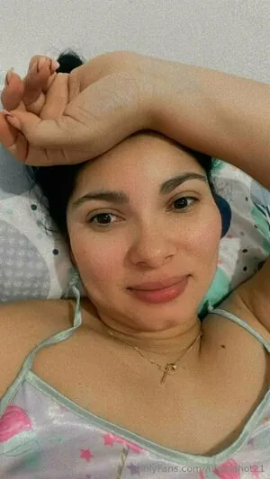 angelahot21