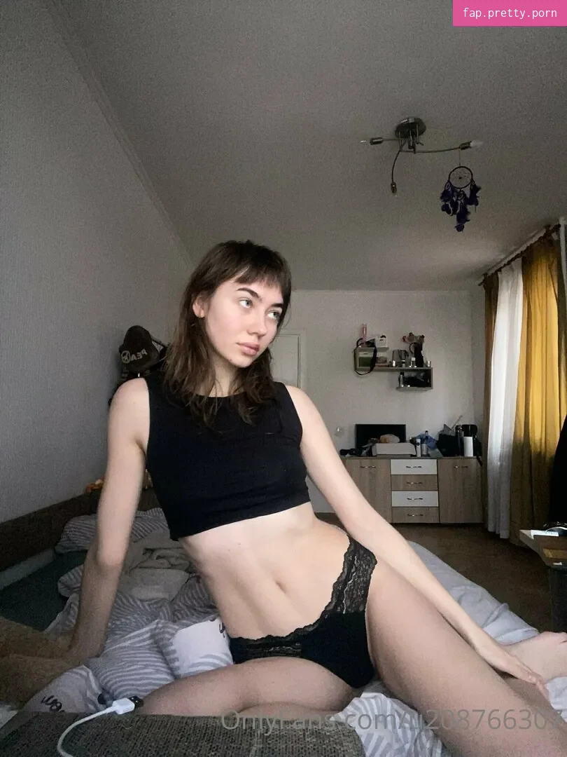 angelangelinafree - Photo #04