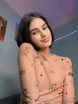 angelyaa