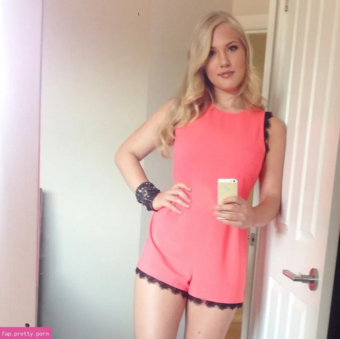 Anja Nissen - Photo #92