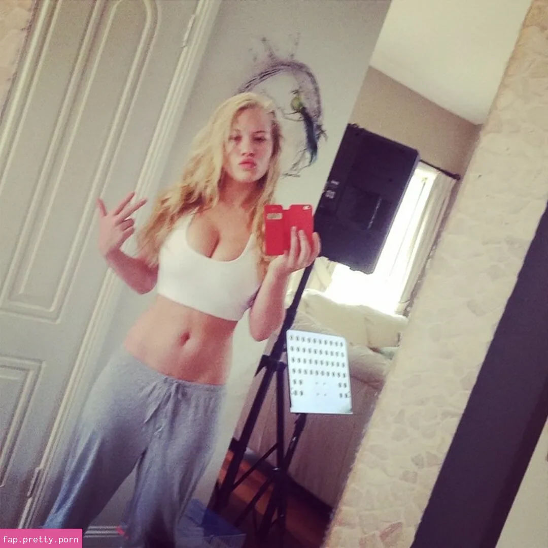 Anja Nissen - Photo #94