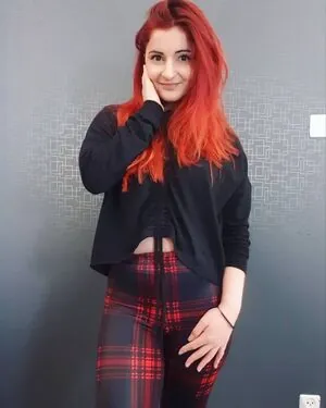 AnnieFuchsia