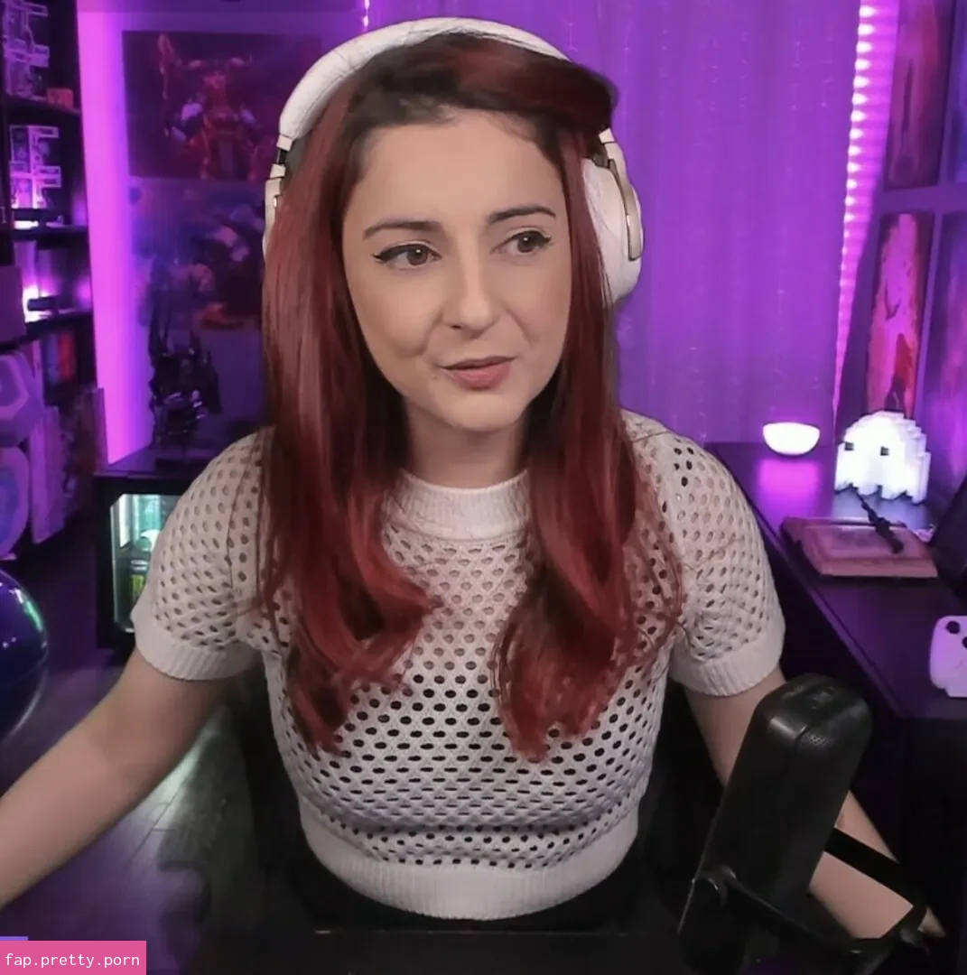 AnnieFuchsia - Photo #93