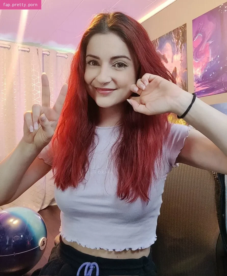 AnnieFuchsia - Photo #45