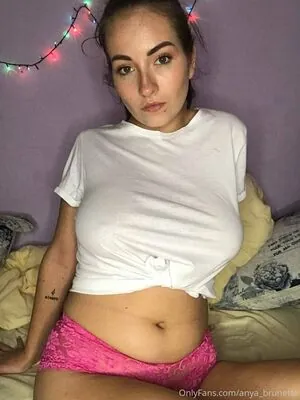 anyabrunette