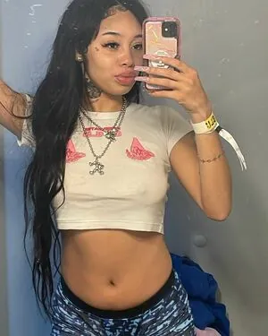 anyciaaaaaa
