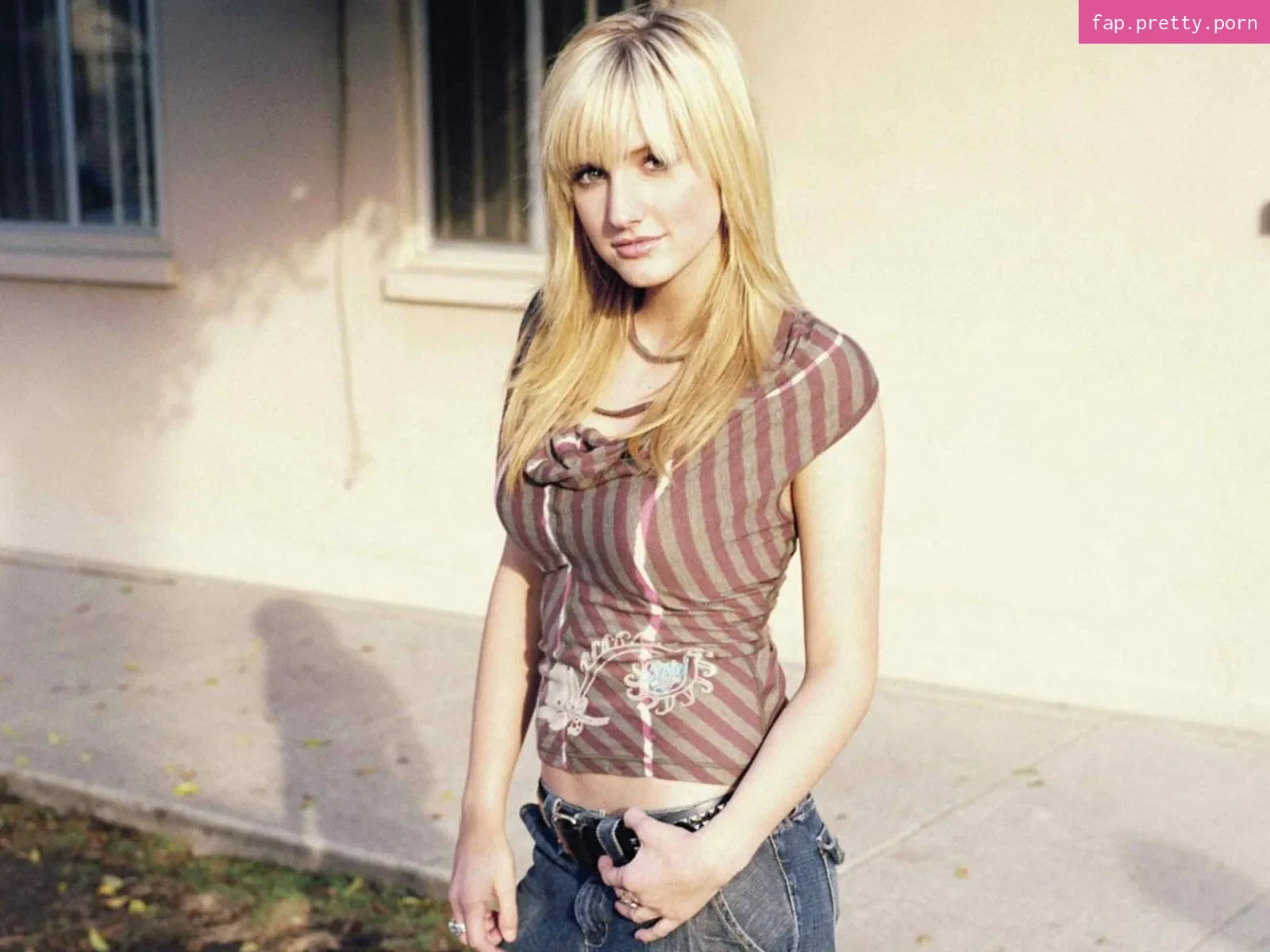 Ashlee Nicole Simpson - Photo #27