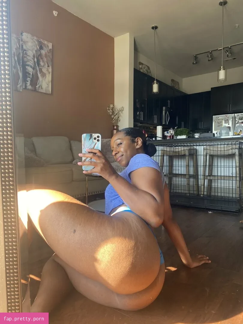 Ashli Nychole - Photo #02
