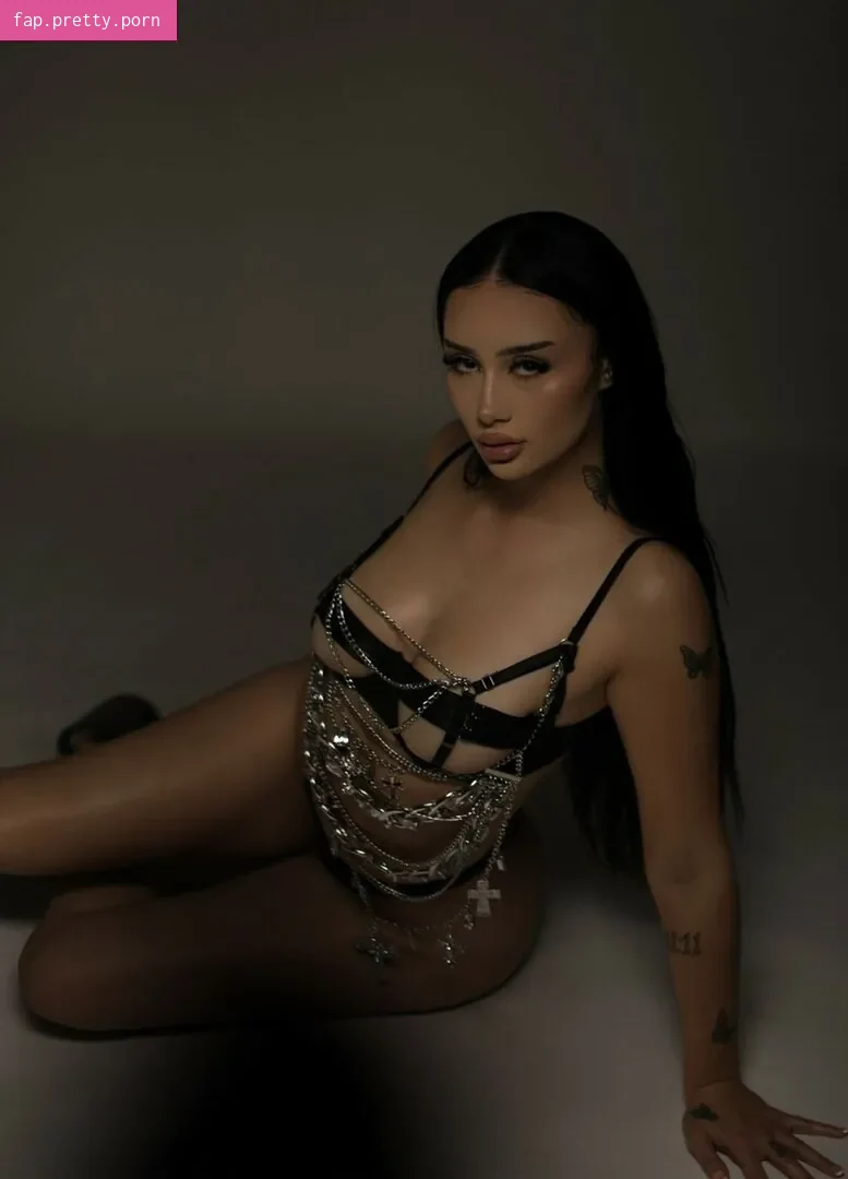 Auhneesh Nicole - Photo #24