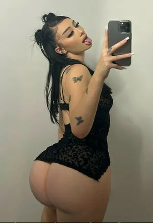 Auhneesh Nicole