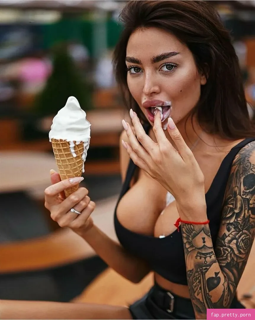 Alena Omovich - Photo #26