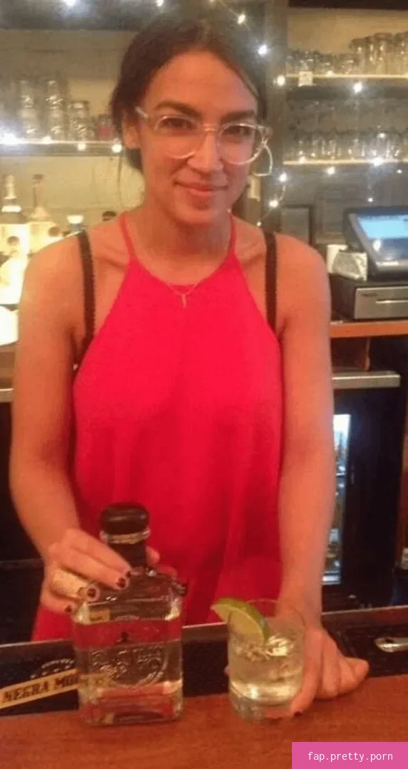 Alexandria Ocasio-Cortez - Photo #23