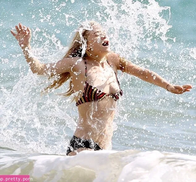 Ashley Olsen - Photo #21