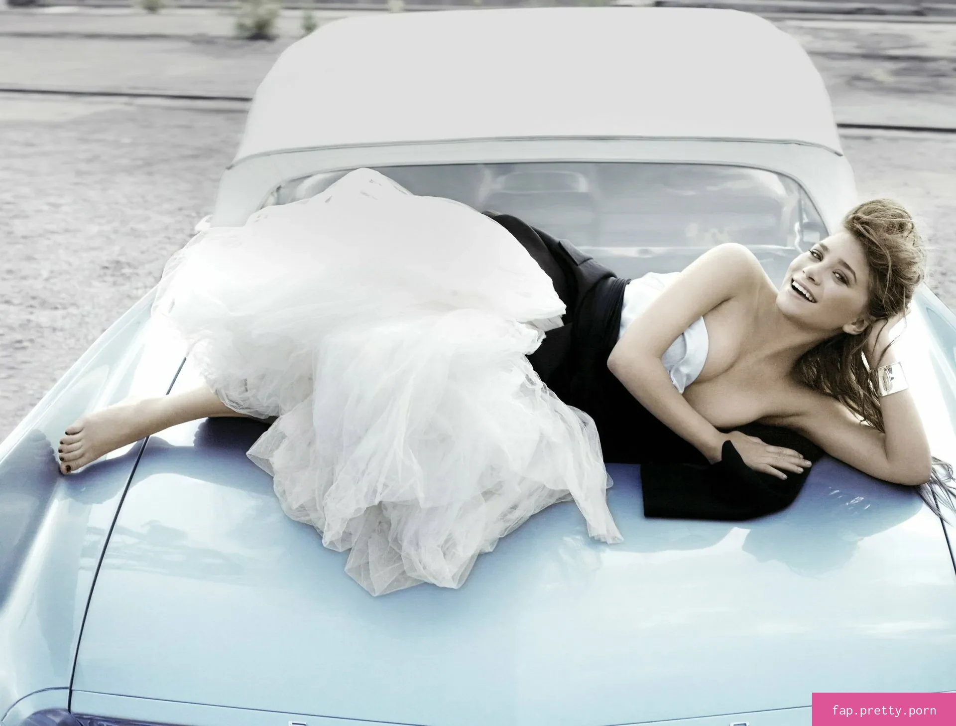 Ashley Olsen - Photo #27
