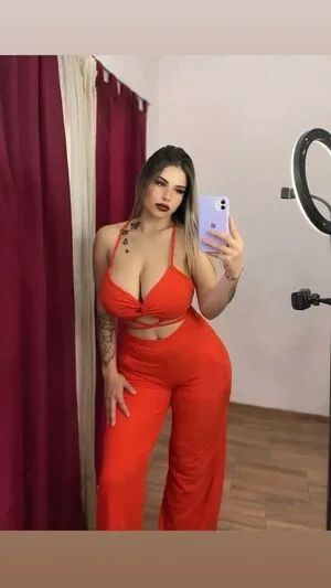Abril Perez / 0abriilperez / 0abrilperez ????????