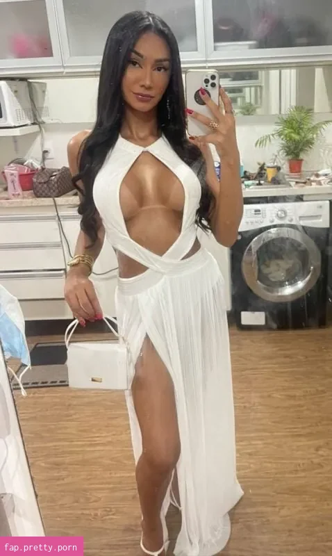 Amanda Pavanelli - Photo #01
