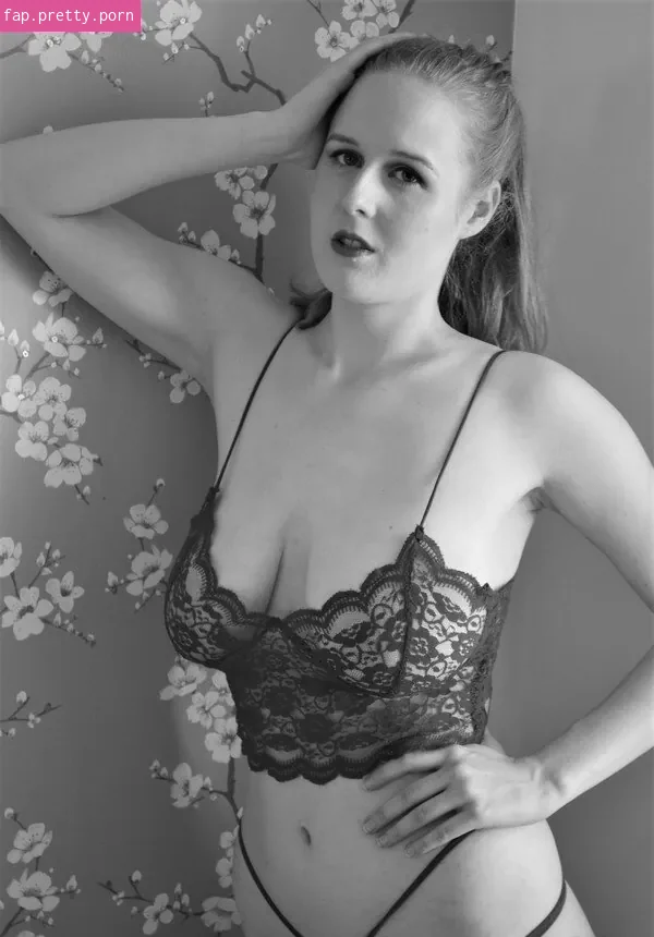 Aurora Phoenix - Photo #05