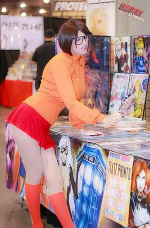 AZ Power Girl