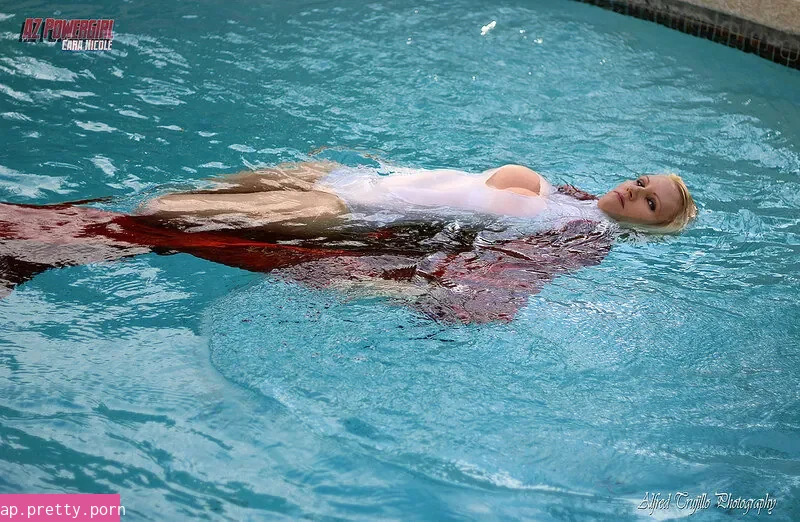 AZ Power Girl - Photo #00
