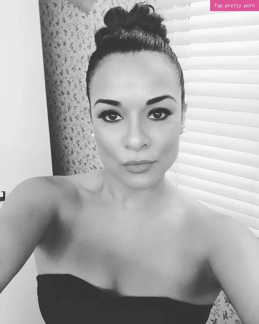 Alisa Reyes - Photo #04