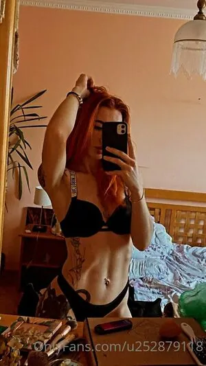 alyson_red