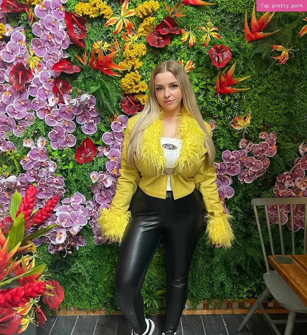 Amber Rose Brightman - Photo #06