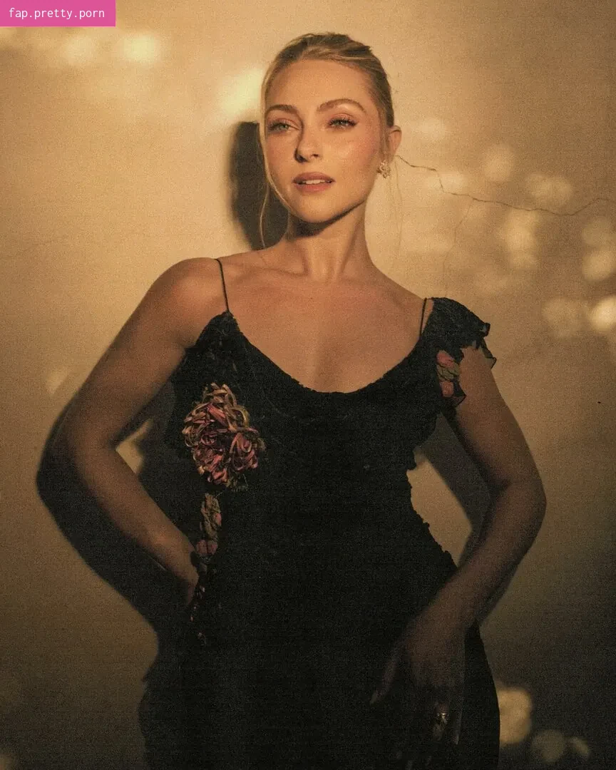 AnnaSophia Robb - Photo #02
