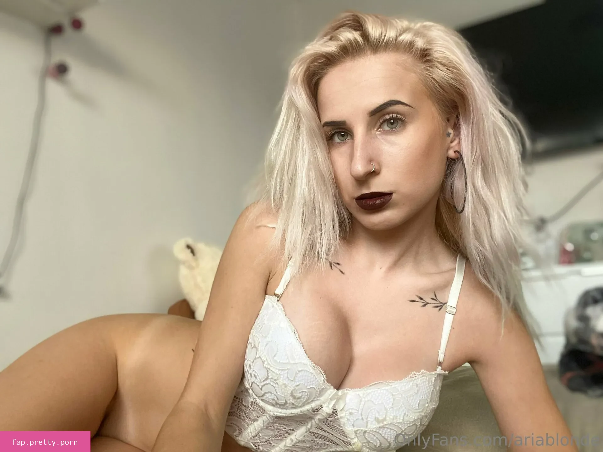 ariablonde - Photo #69